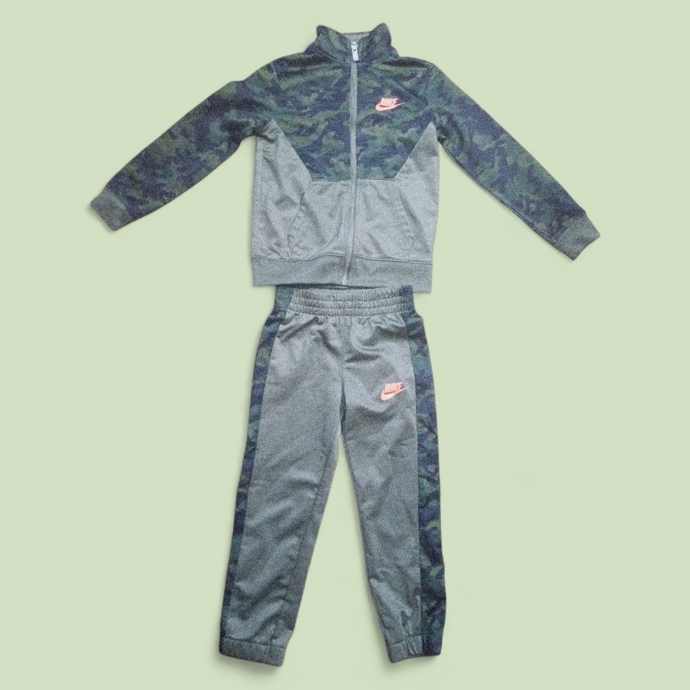 Boys Nike Gray and Green Camo Tracksuit